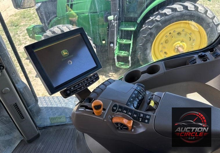 2017 John Deere 8295R MFWD tractor