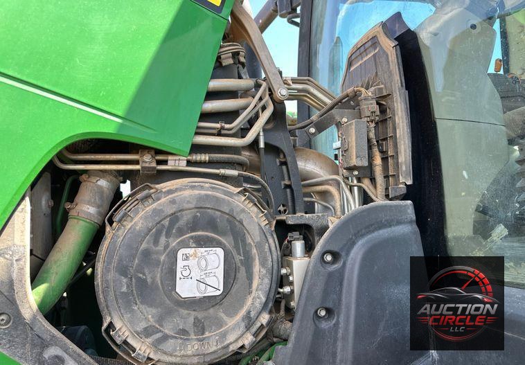 2017 John Deere 8295R MFWD tractor