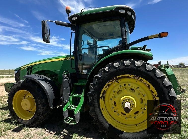 2017 John Deere 8295R MFWD tractor