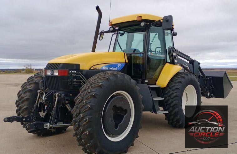 2014 New Holland TV6070 bi-directional tractor