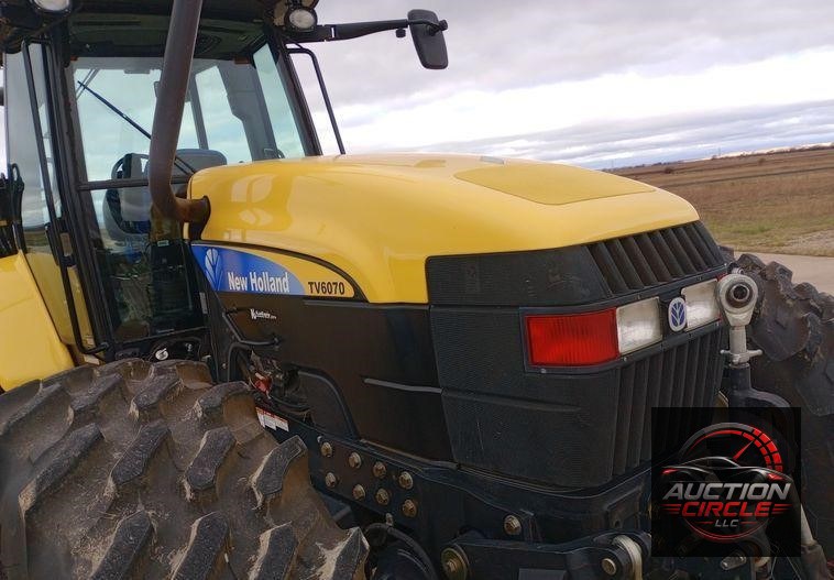2014 New Holland TV6070 bi-directional tractor