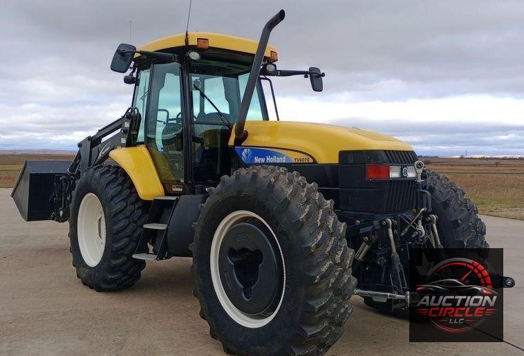 2014 New Holland TV6070 bi-directional tractor