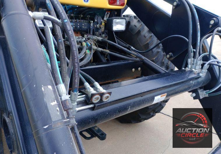 2014 New Holland TV6070 bi-directional tractor