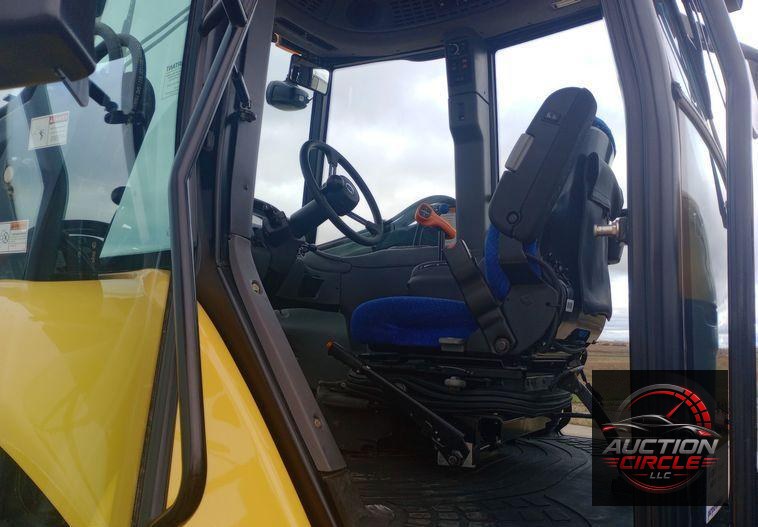 2014 New Holland TV6070 bi-directional tractor