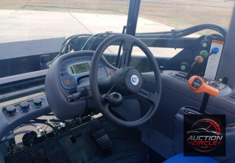 2014 New Holland TV6070 bi-directional tractor