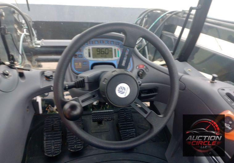 2014 New Holland TV6070 bi-directional tractor