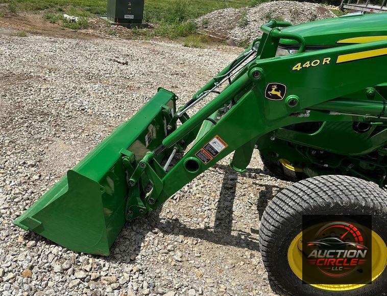 2022 John Deere  4066R MFWD tractor