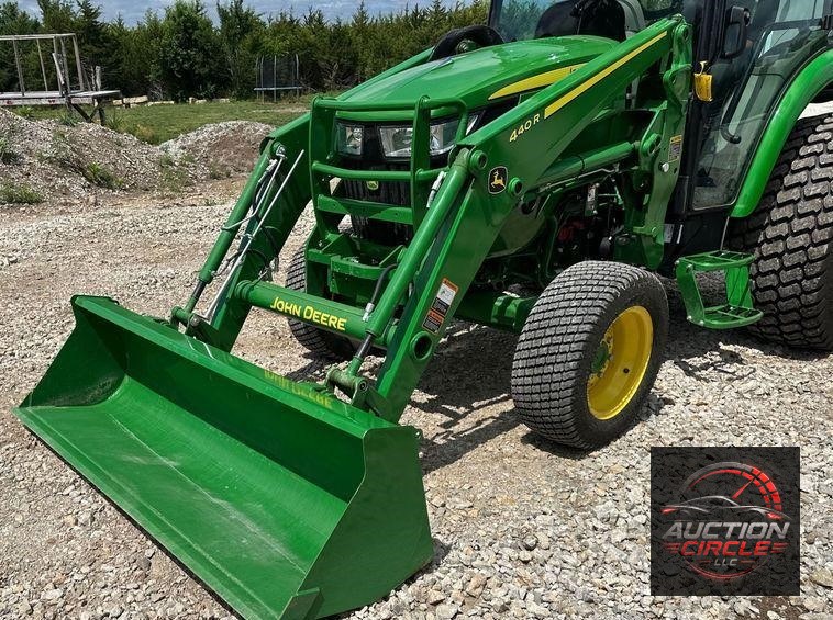 2022 John Deere  4066R MFWD tractor