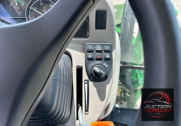 2022 John Deere  4066R MFWD tractor