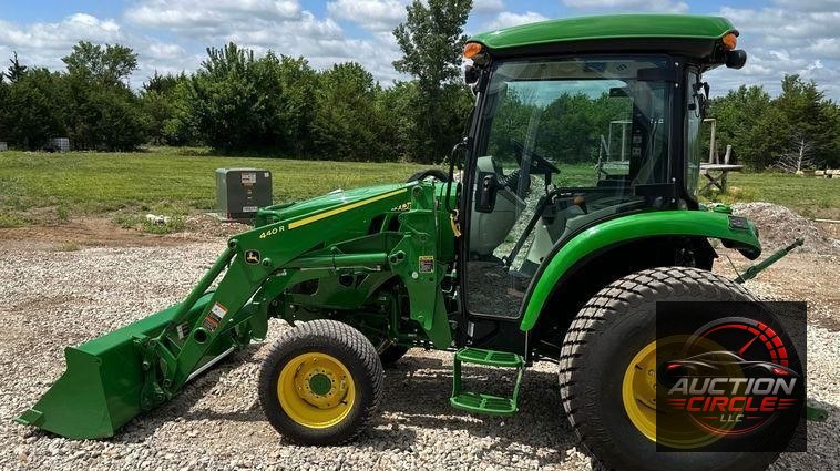2022 John Deere  4066R MFWD tractor