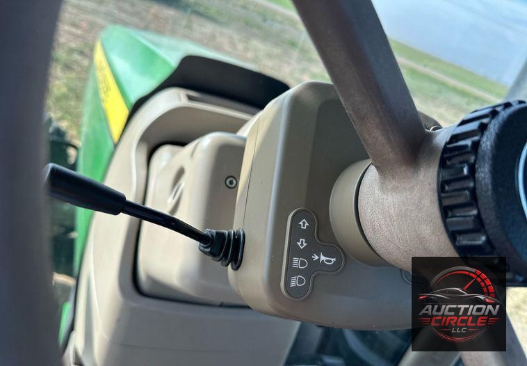 2016 John Deere 8370R MFWD tractor