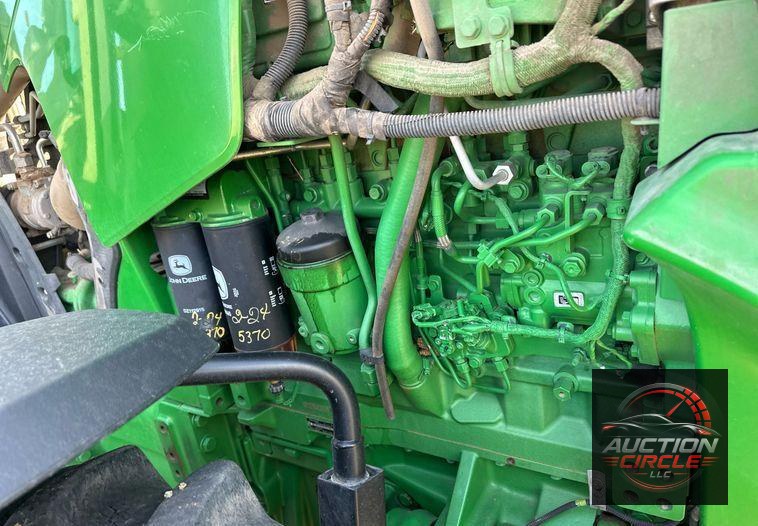 2016 John Deere 8370R MFWD tractor