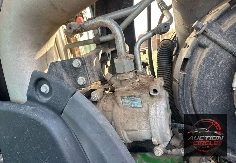 2016 John Deere 8370R MFWD tractor