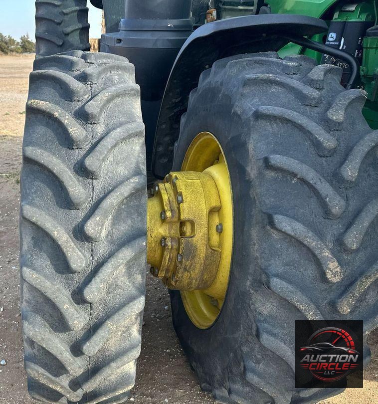 2016 John Deere 8370R MFWD tractor
