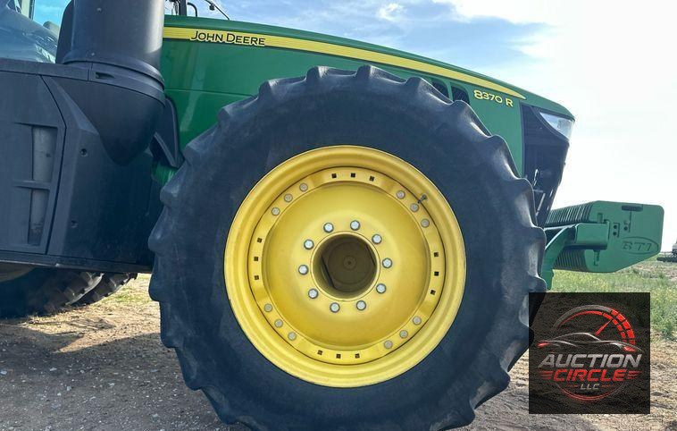 2016 John Deere 8370R MFWD tractor