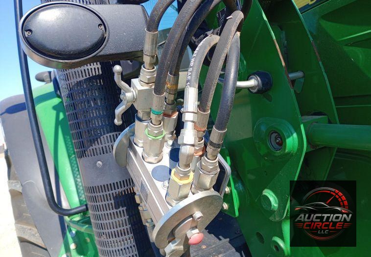 2015 John Deere 6125R MFWD tractor