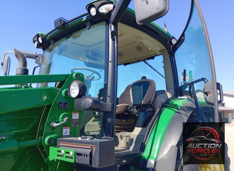 2015 John Deere 6125R MFWD tractor