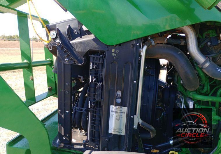 2015 John Deere 6125R MFWD tractor