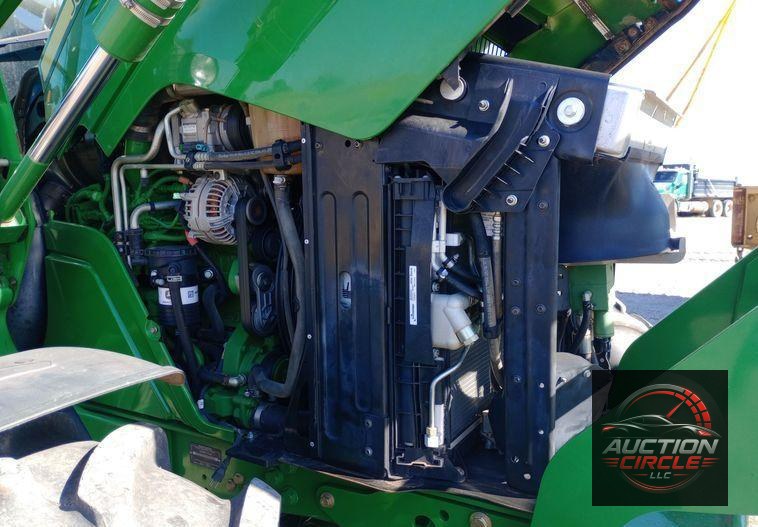 2015 John Deere 6125R MFWD tractor