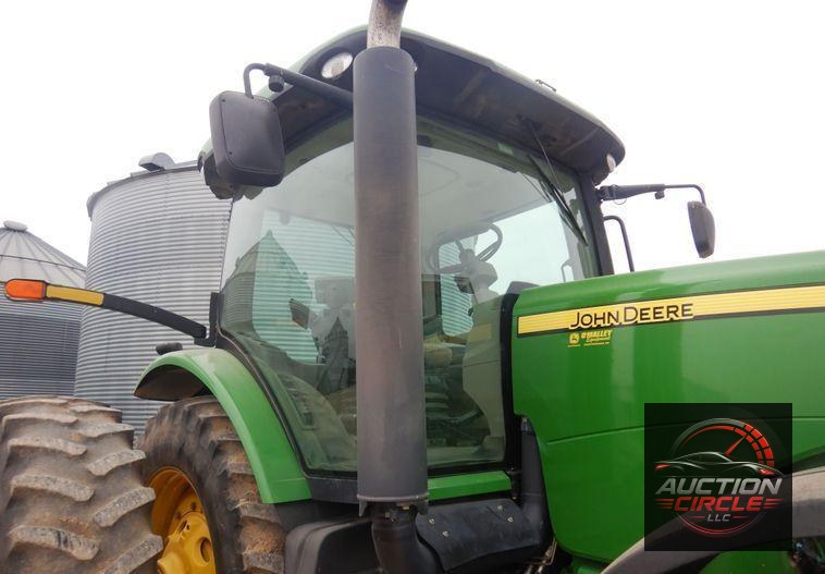 2010 John Deere 8225R MFWD tractor