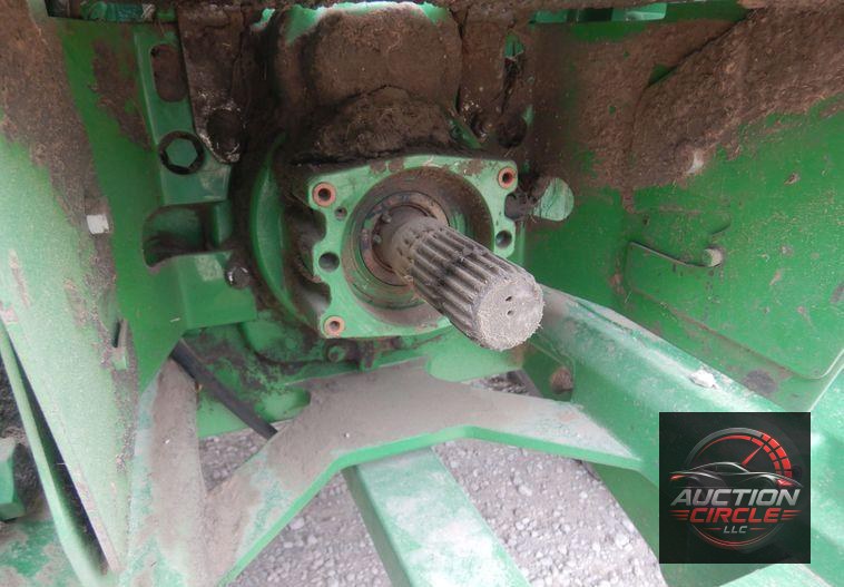 2010 John Deere 8225R MFWD tractor