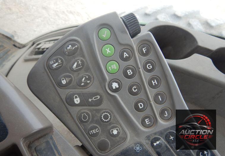 2010 John Deere 8225R MFWD tractor