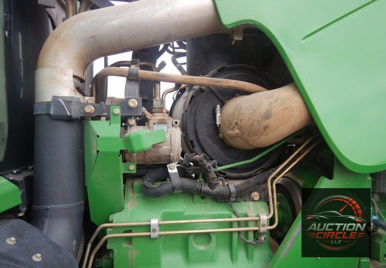 2010 John Deere 8225R MFWD tractor