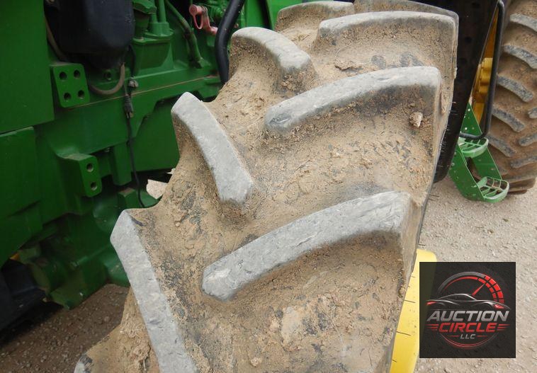 2010 John Deere 8225R MFWD tractor