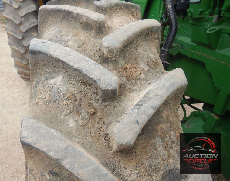 2010 John Deere 8225R MFWD tractor