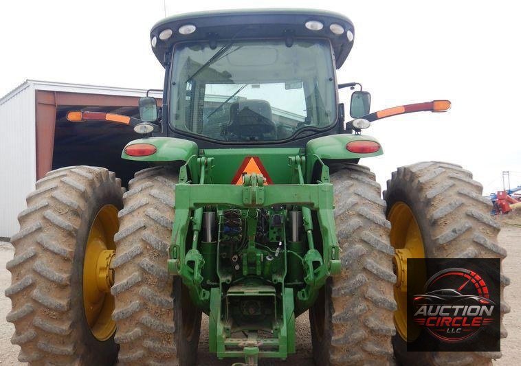 2010 John Deere 8225R MFWD tractor
