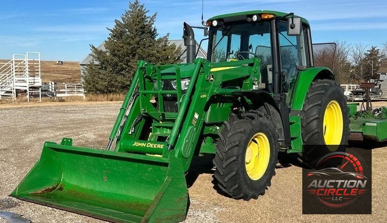 2014 John Deere 6125M  MFWD tractor