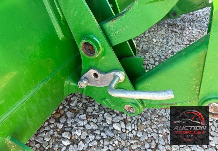 2014 John Deere 6125M  MFWD tractor