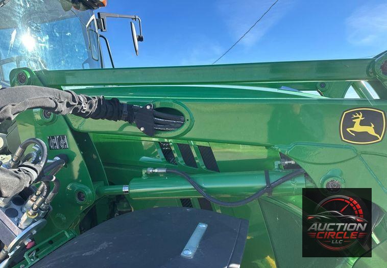 2014 John Deere 6125M  MFWD tractor