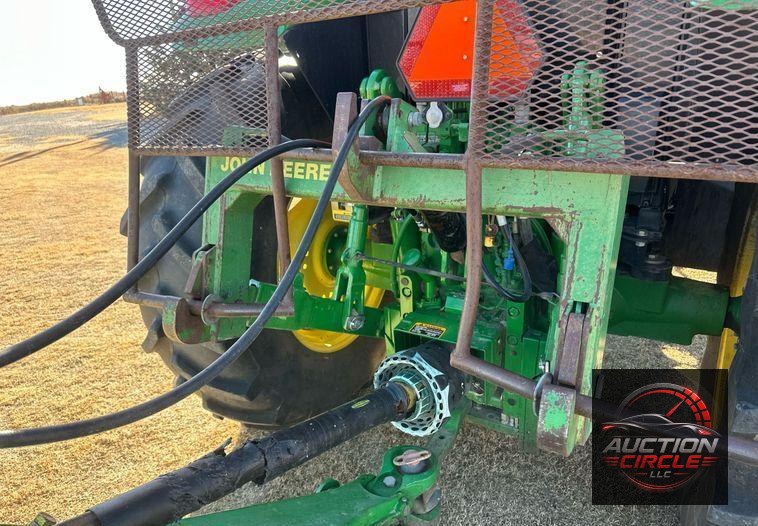 2014 John Deere 6125M  MFWD tractor
