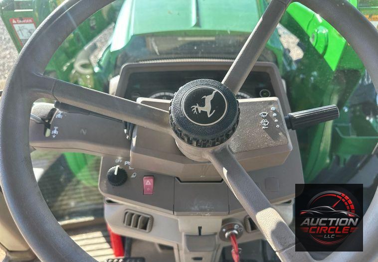2014 John Deere 6125M  MFWD tractor