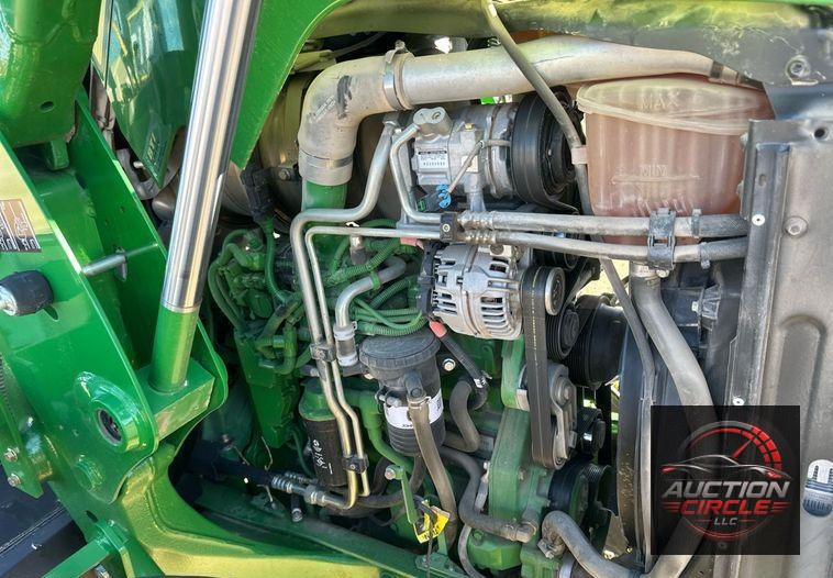 2014 John Deere 6125M  MFWD tractor