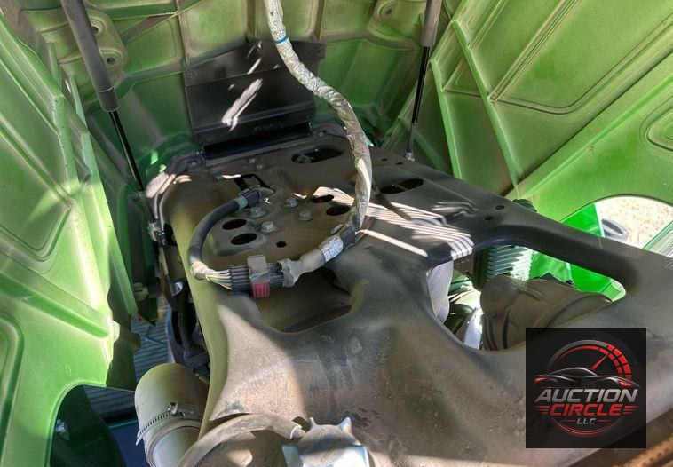 2014 John Deere 6125M  MFWD tractor