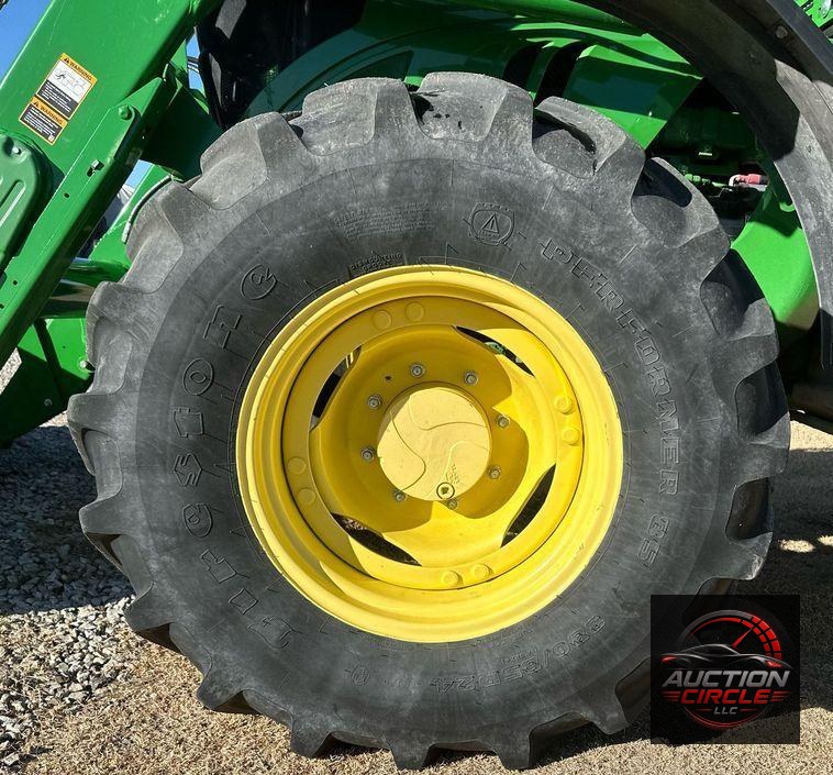2014 John Deere 6125M  MFWD tractor
