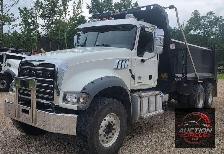 2021 Mack Granite  dump truck