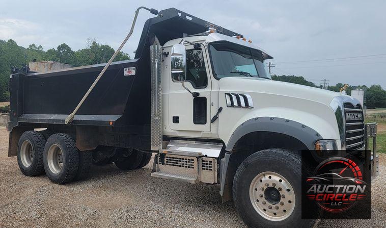 2021 Mack Granite  dump truck