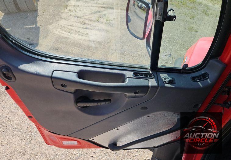 2012 Freightliner  114SD dump truck