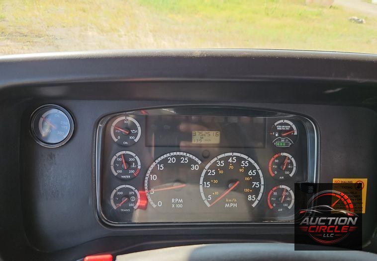 2012 Freightliner  114SD dump truck