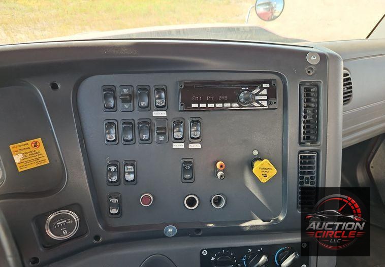 2012 Freightliner  114SD dump truck