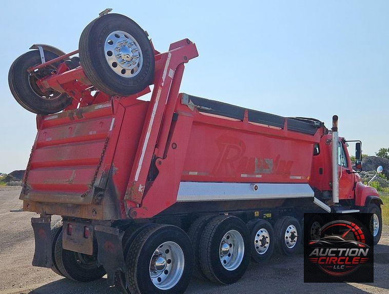 2012 Freightliner  114SD dump truck