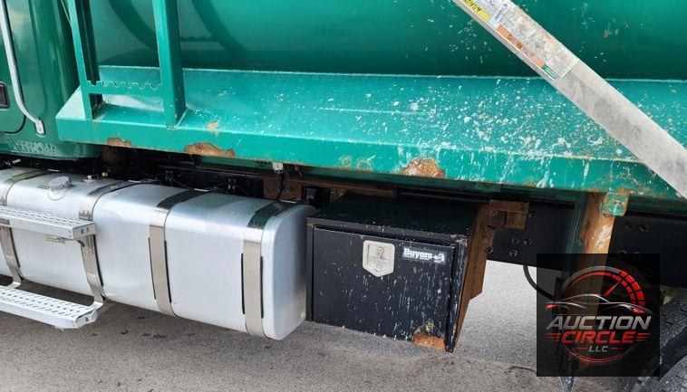 2018 Mack GU713  dump truck