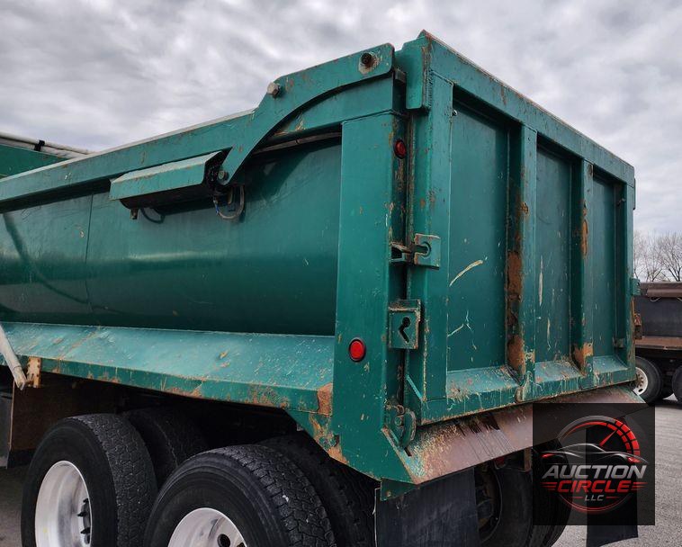 2018 Mack GU713  dump truck