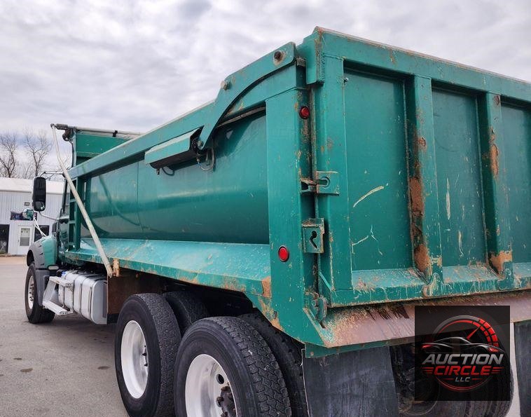 2018 Mack GU713  dump truck