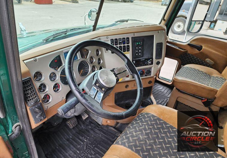 2018 Mack GU713  dump truck
