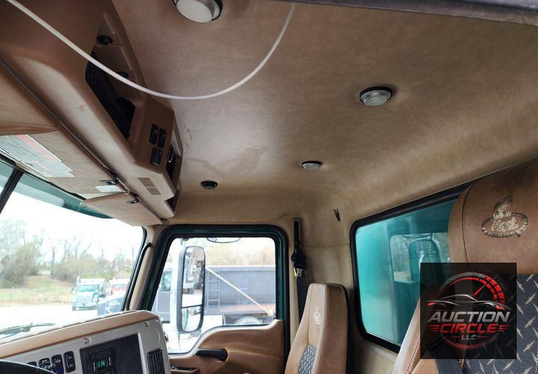 2018 Mack GU713  dump truck
