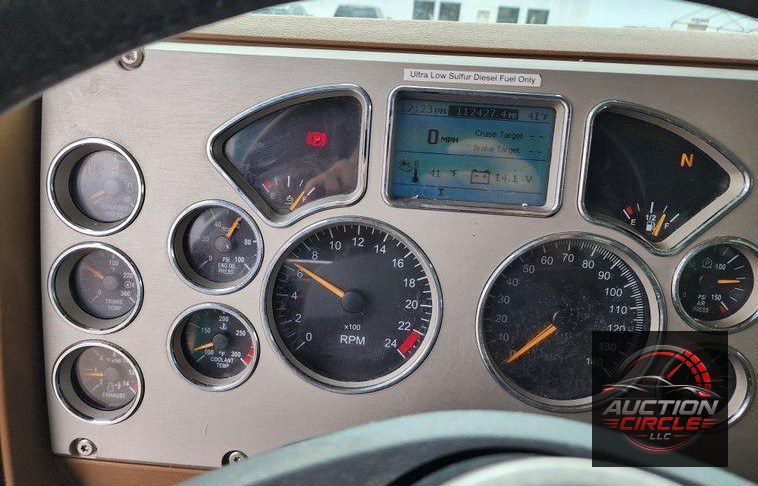 2018 Mack GU713  dump truck